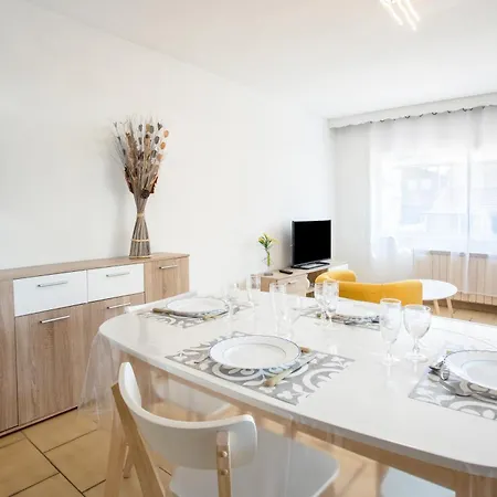 Avec Terrasse - *