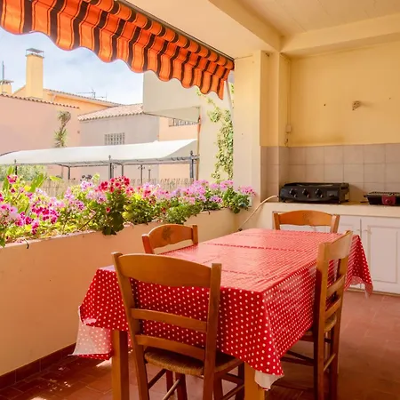 Avec Terrasse - * Ла-Лонд-ле-Мор