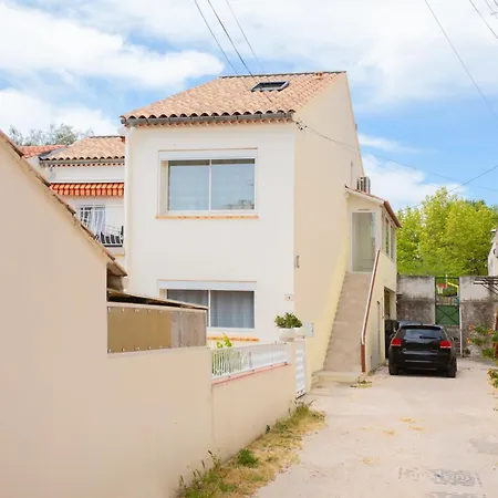 Avec Terrasse - * La Londe-les-Maures